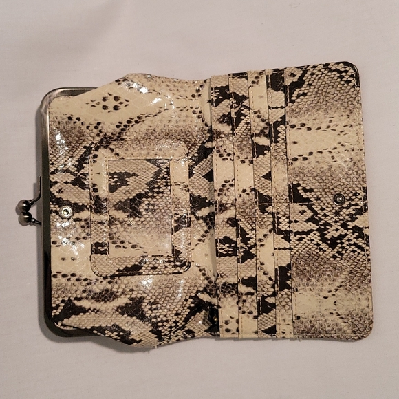Jessica Simpson Clutch - Picture 3 of 5